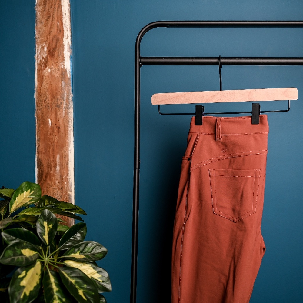Lululemon, terra cotta size US/6 -28 pants, brand new